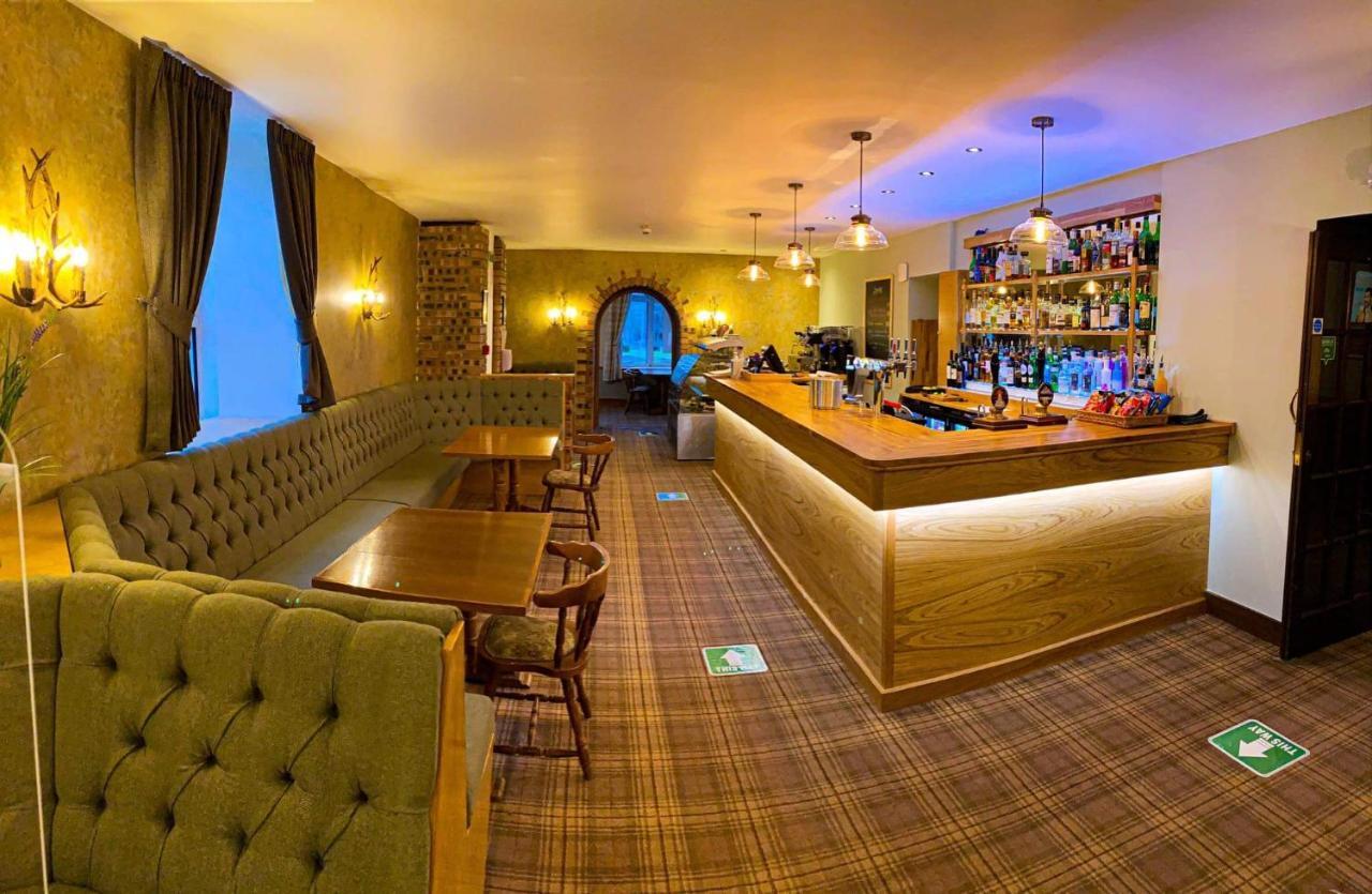 Duke Of Gordon Hotel Kingussie Buitenkant foto
